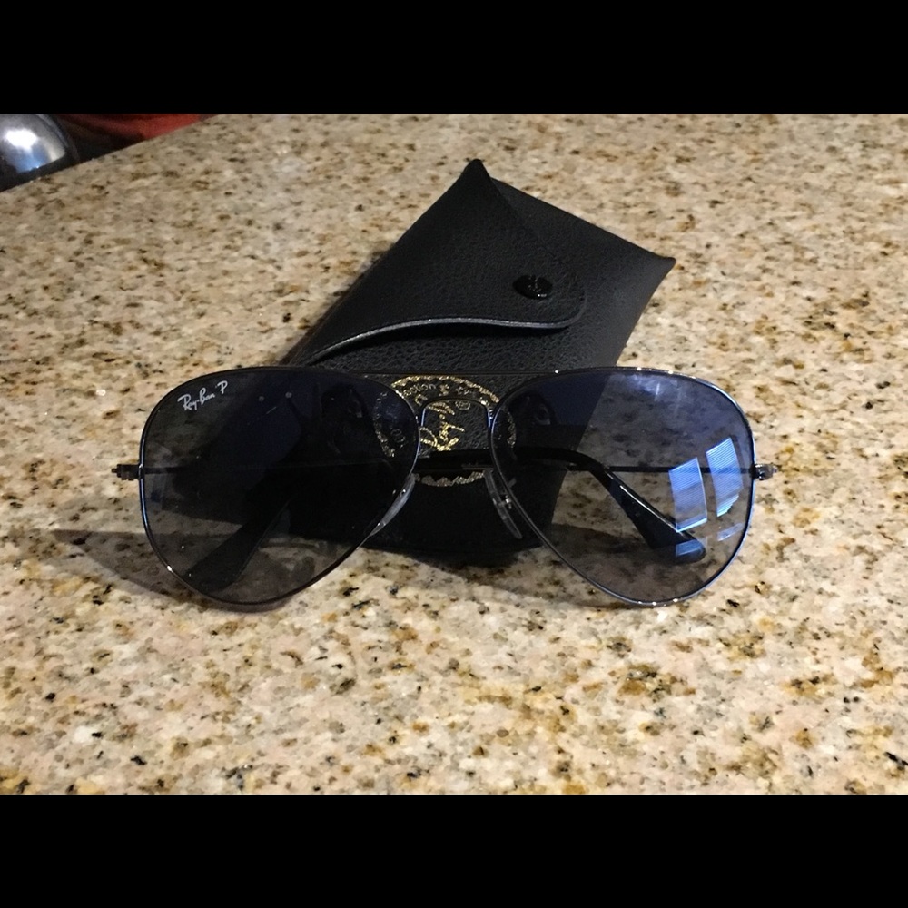 Blue Ray-ban Polaroid aviators (women)